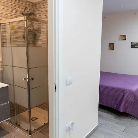 Mare Chiaja Apartment *