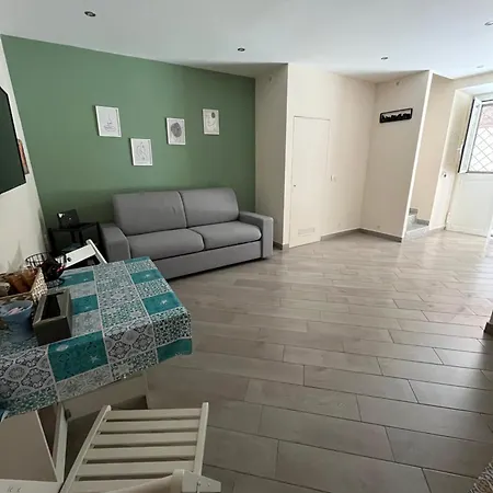 Mare Chiaja Apartment